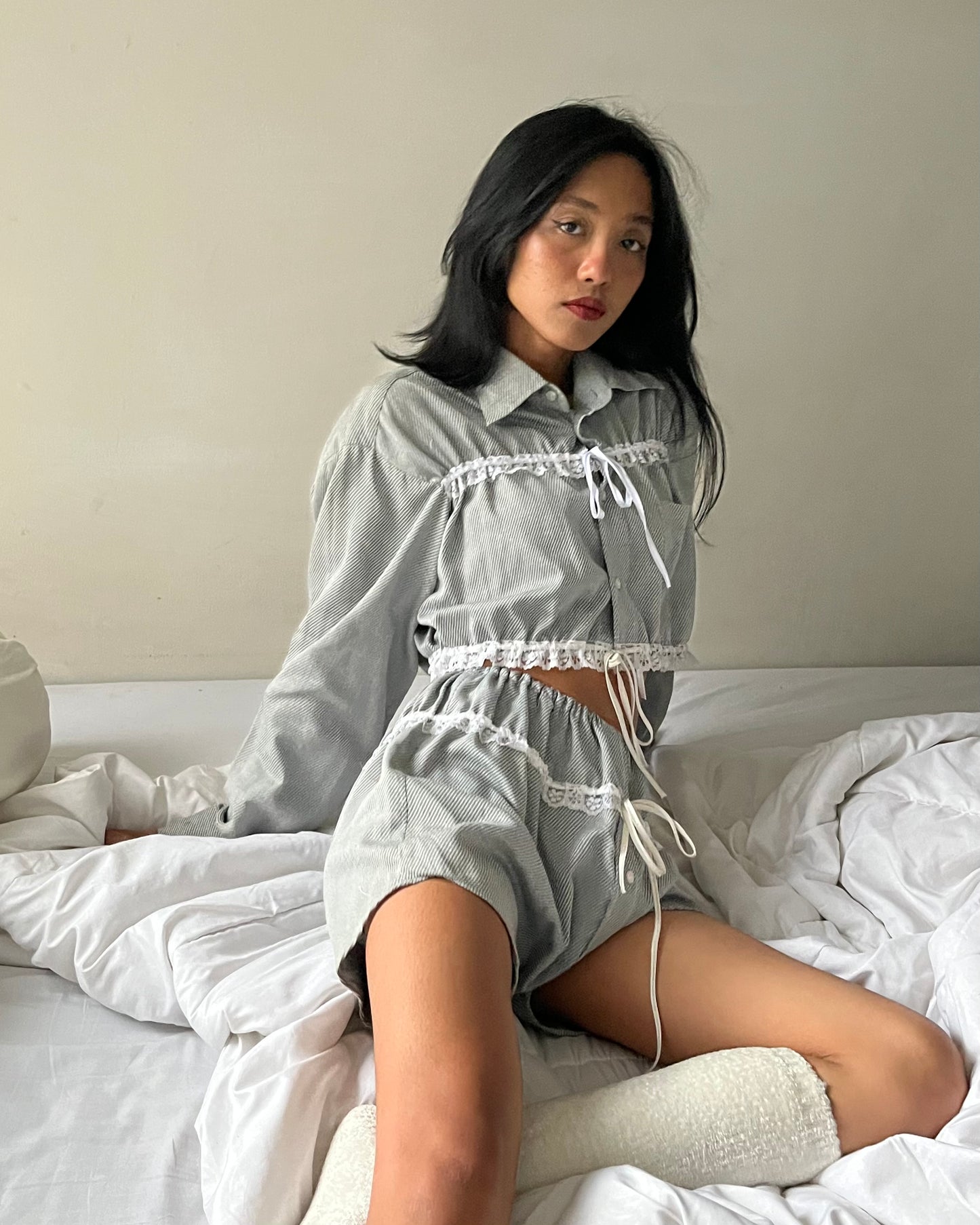 Lace-Trimmed Set 002