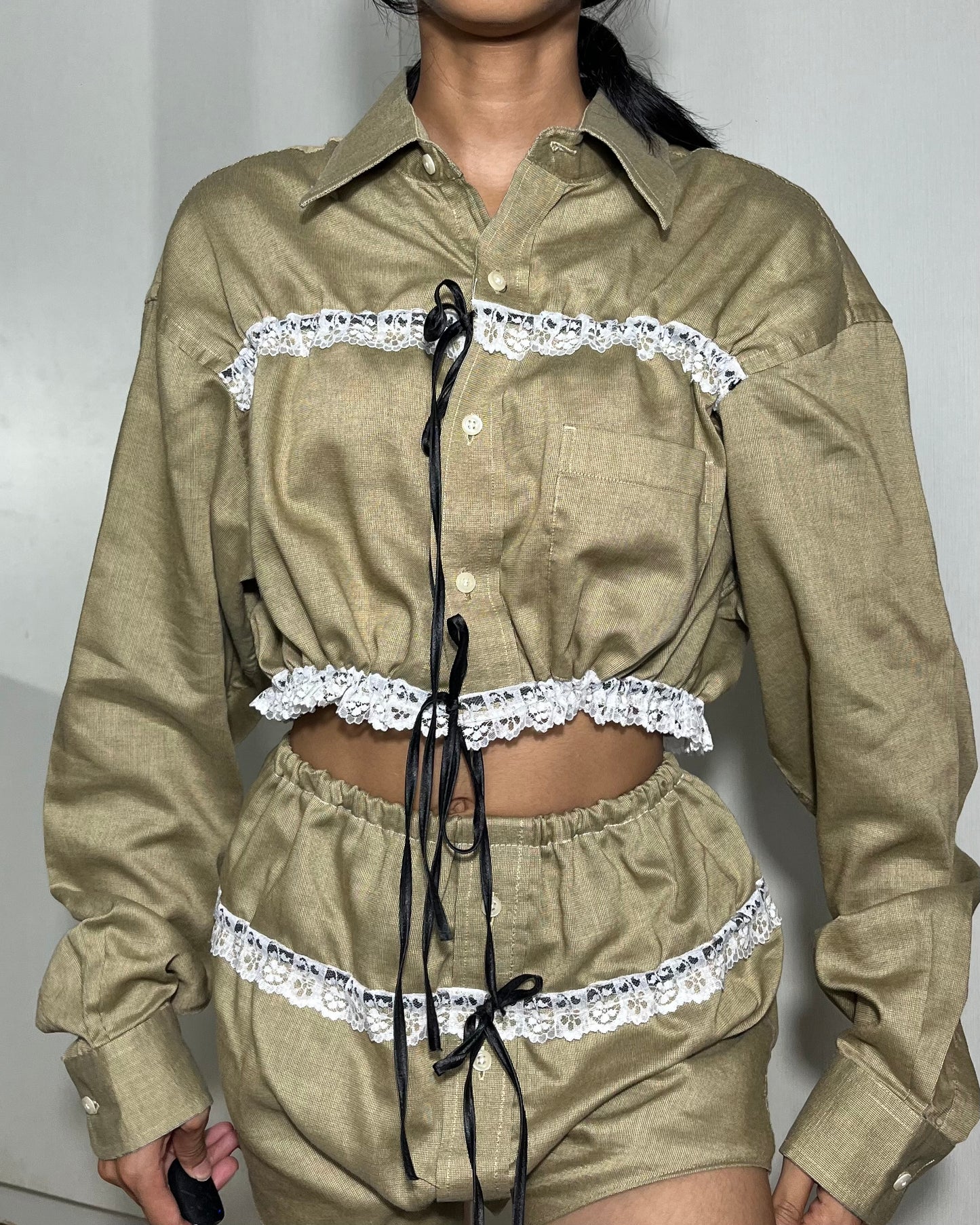 Lace-Trimmed Set 001