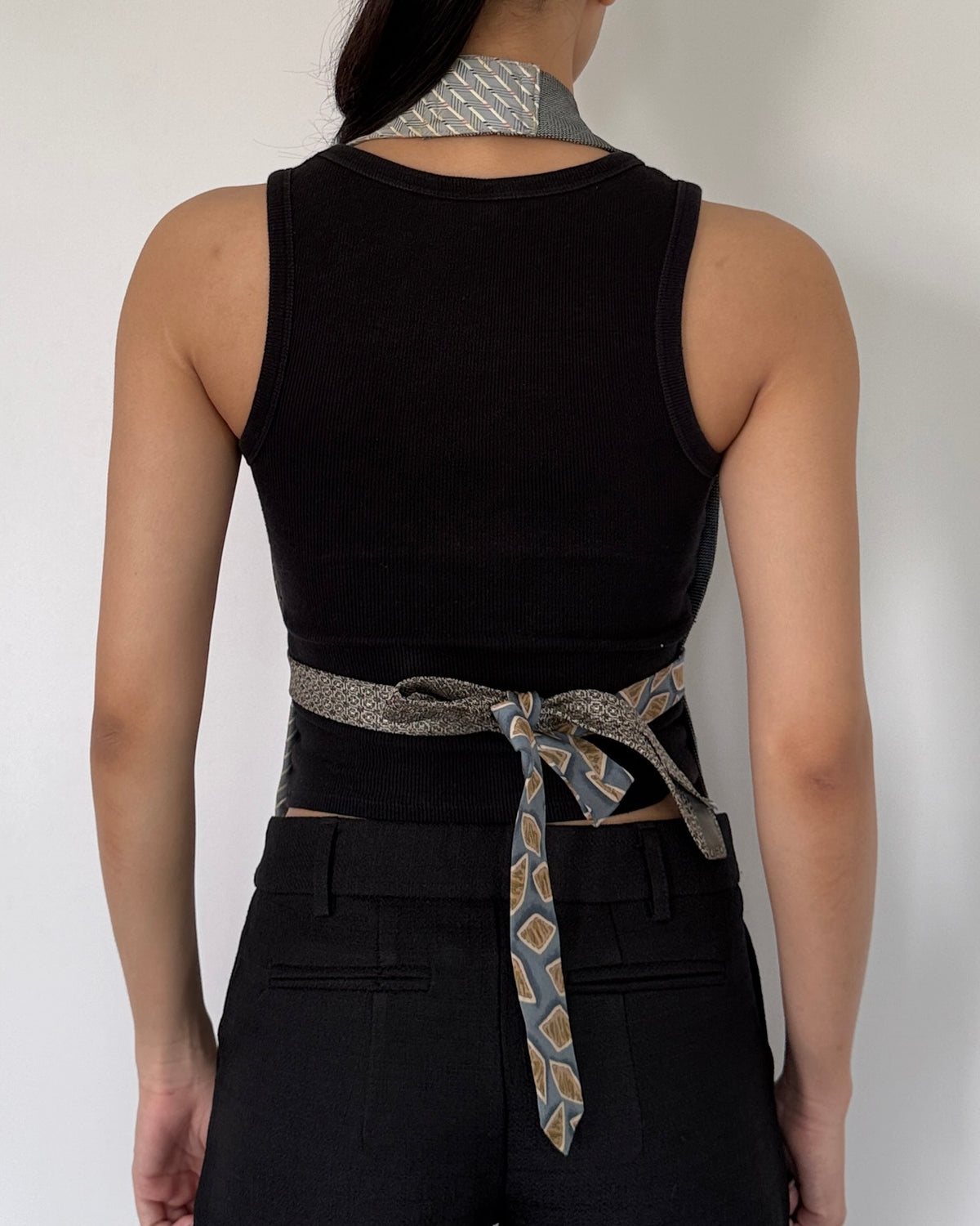 Tie Top 023