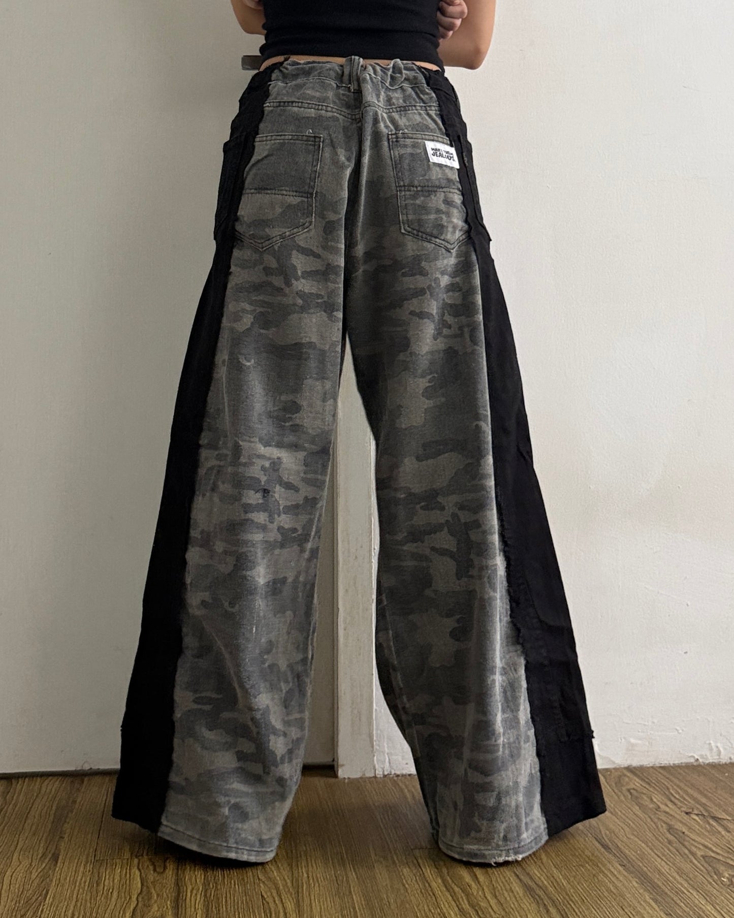 Edge Pants 028