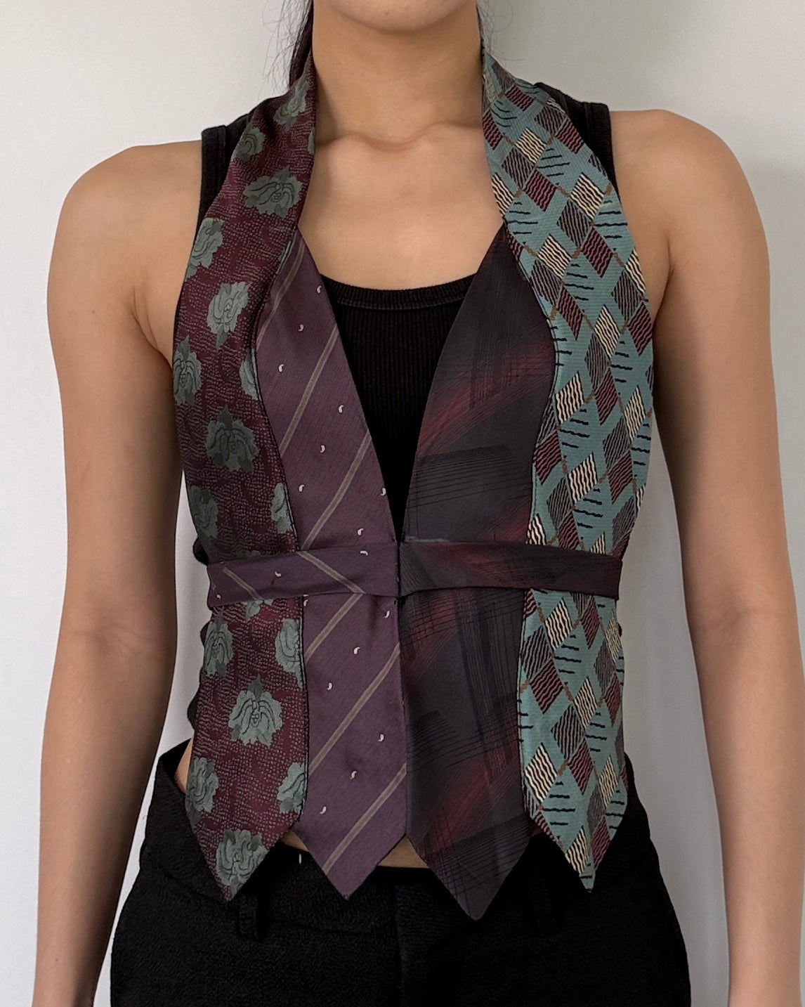 Tie Top 024