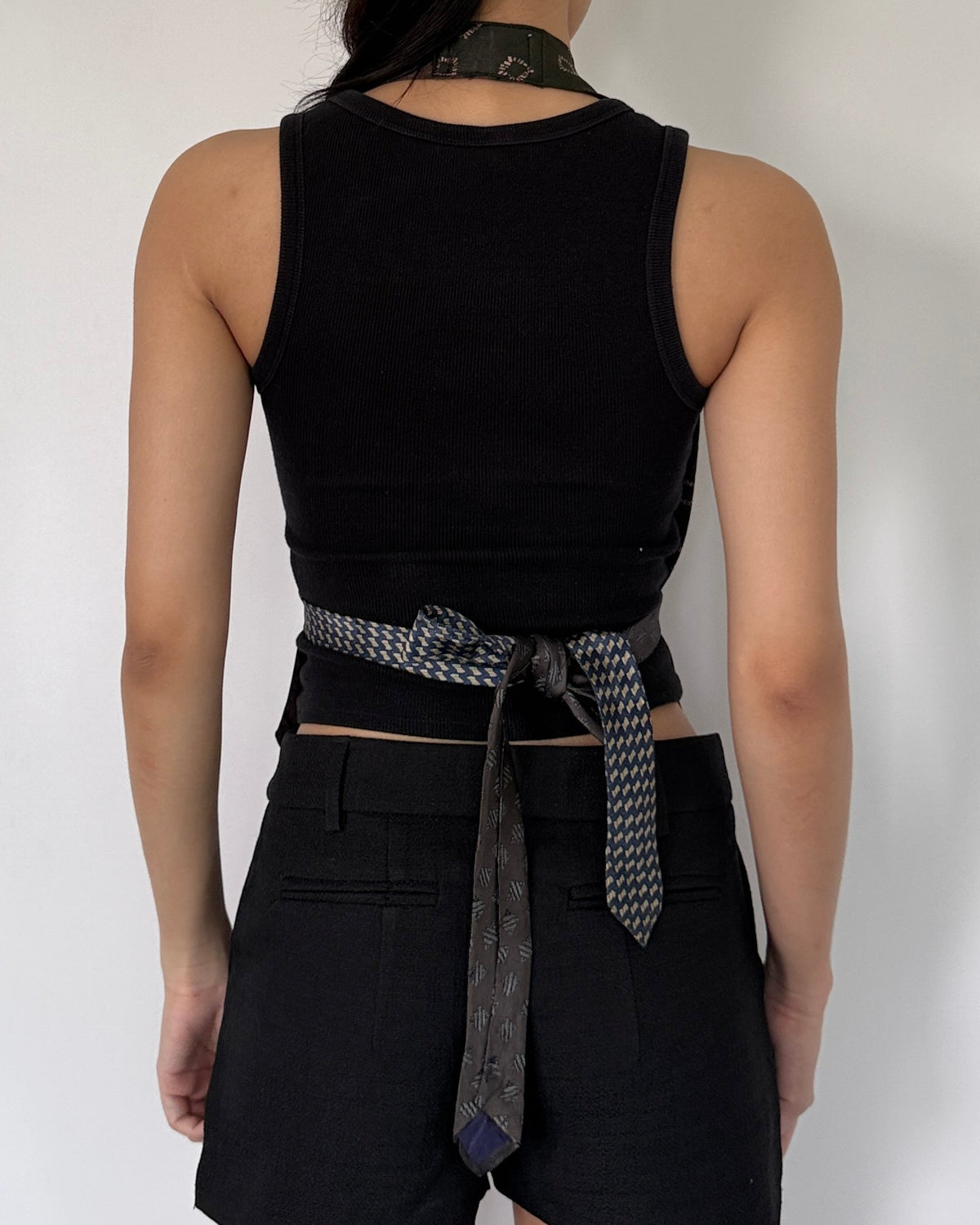 Tie Top 025