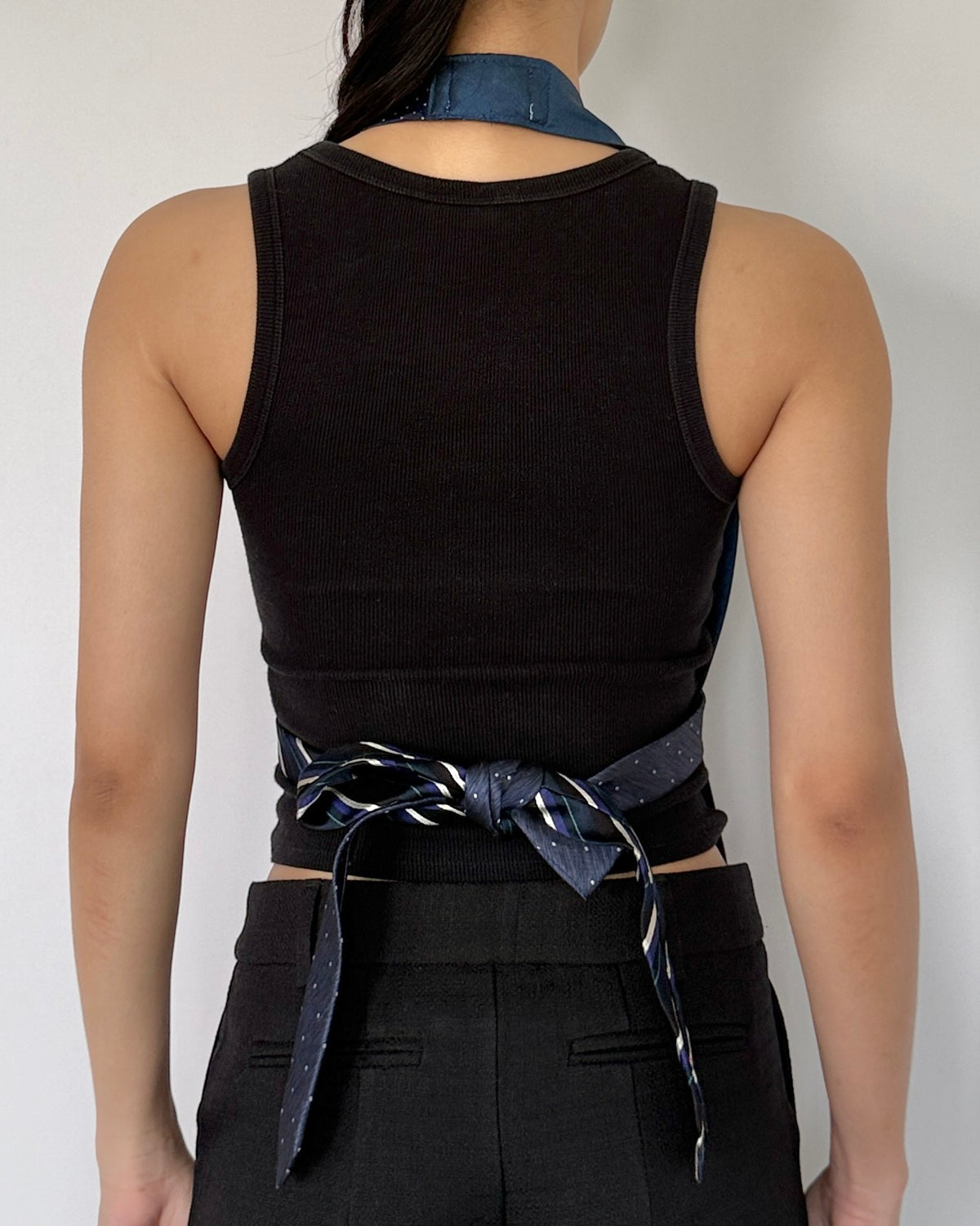 Tie Top 030