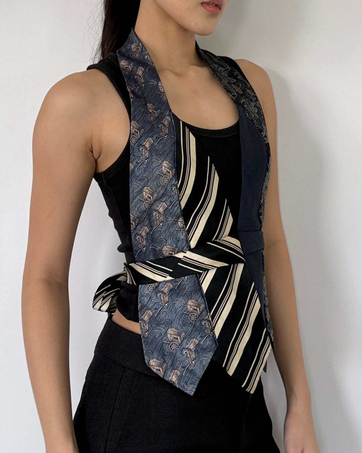 Tie Top 028