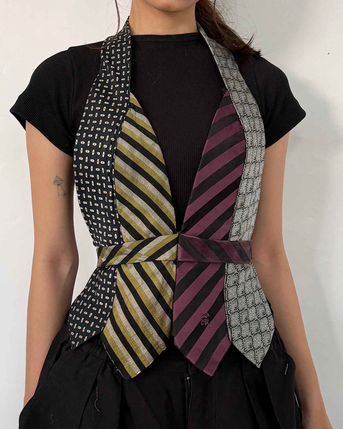 Tie Top 014