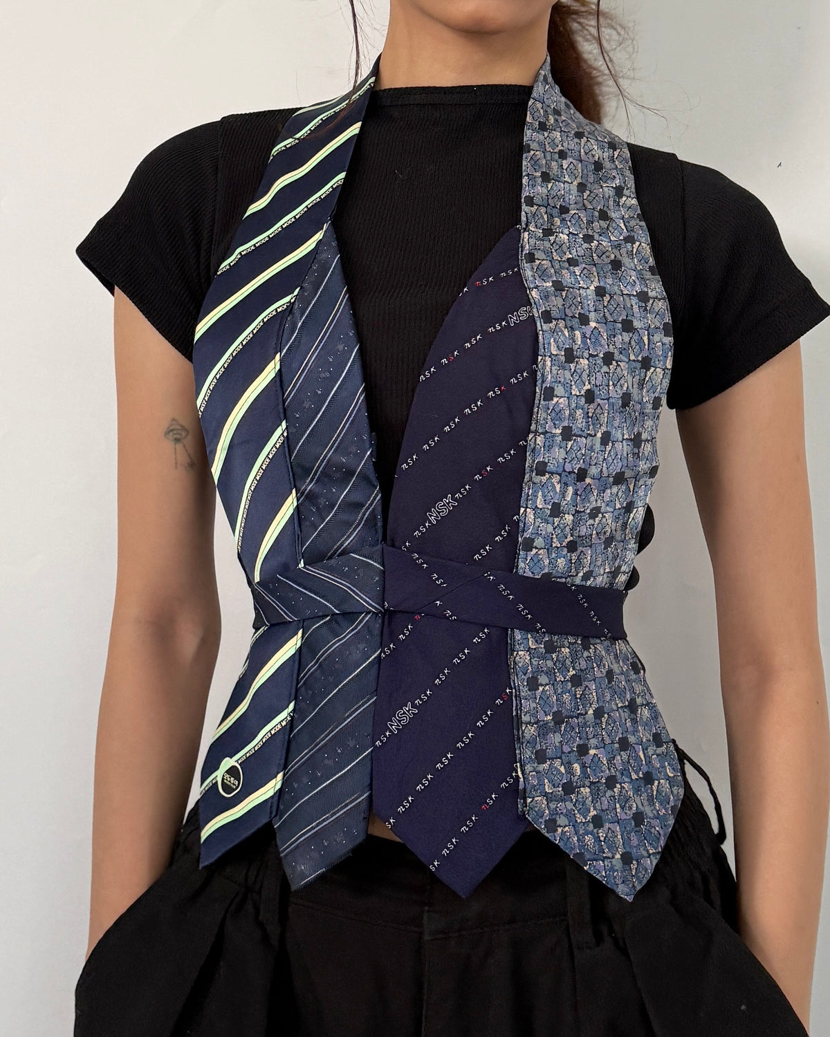 Tie Top 011