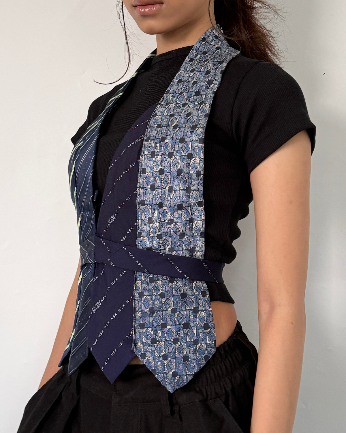 Tie Top 011