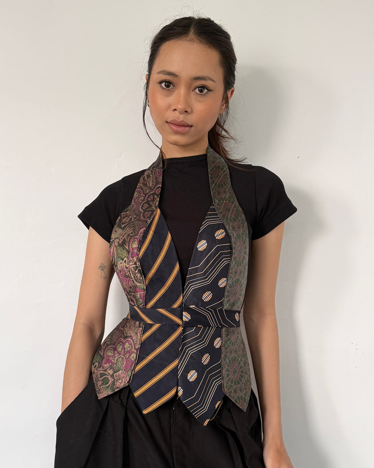 Tie Top 010