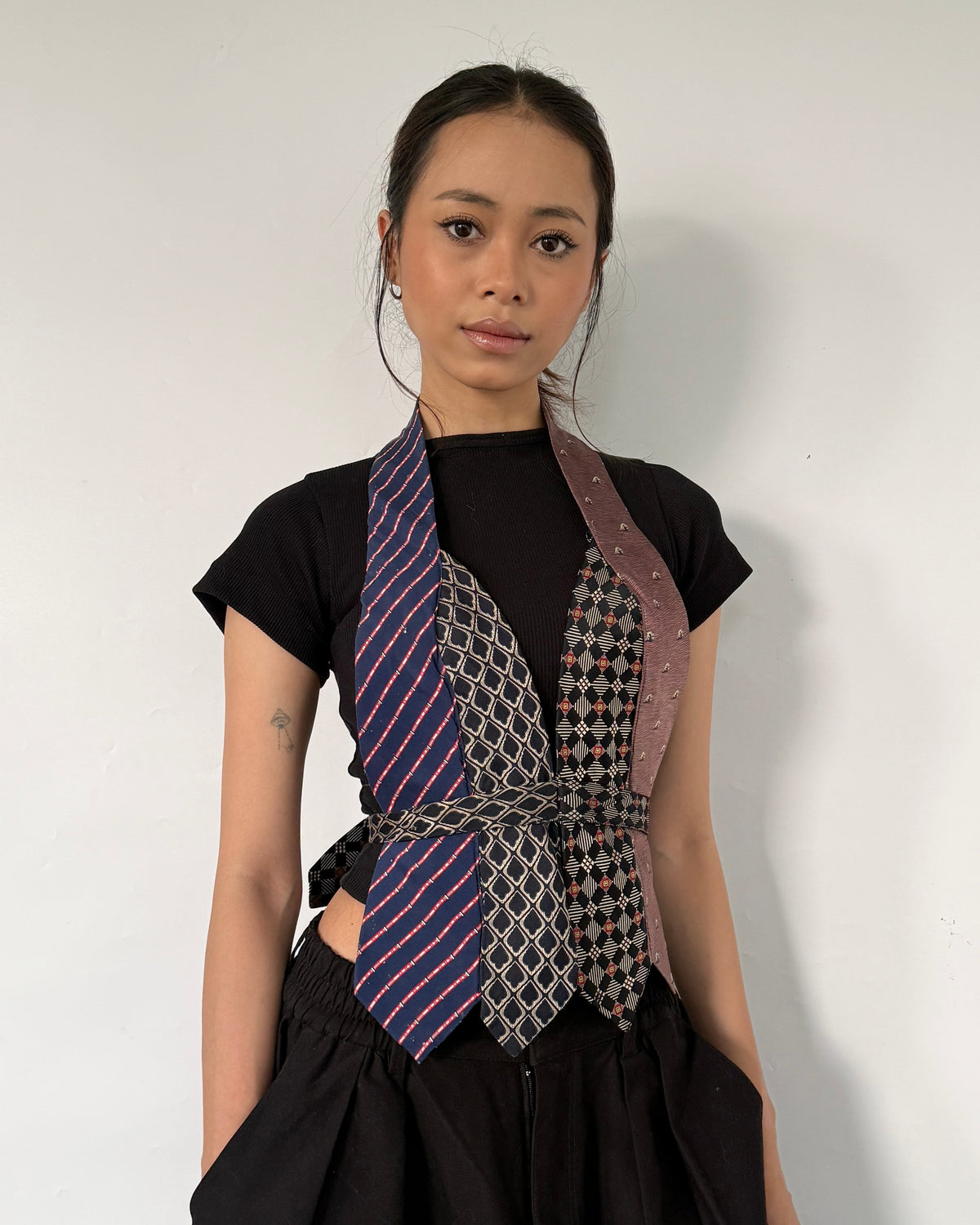 Tie Top 007